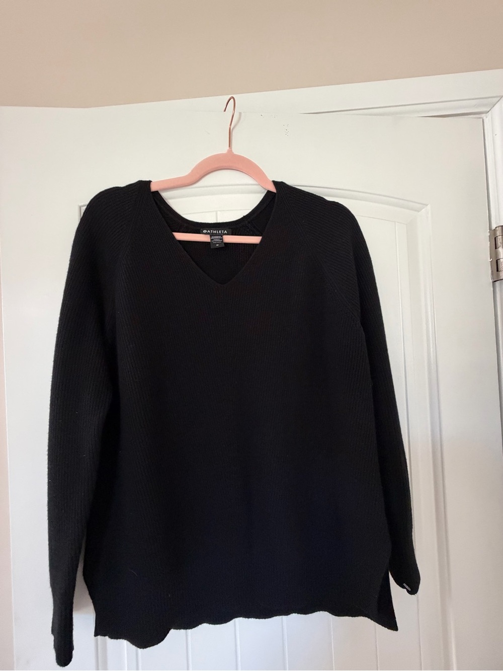 Athleta Black Ribbed V-Neck Sweater Women's Medium Cozy Knit Pullover